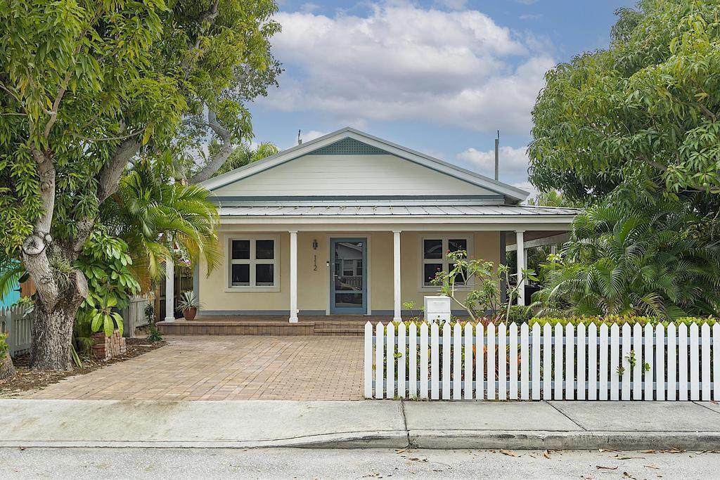 112 J Street - Photo 1