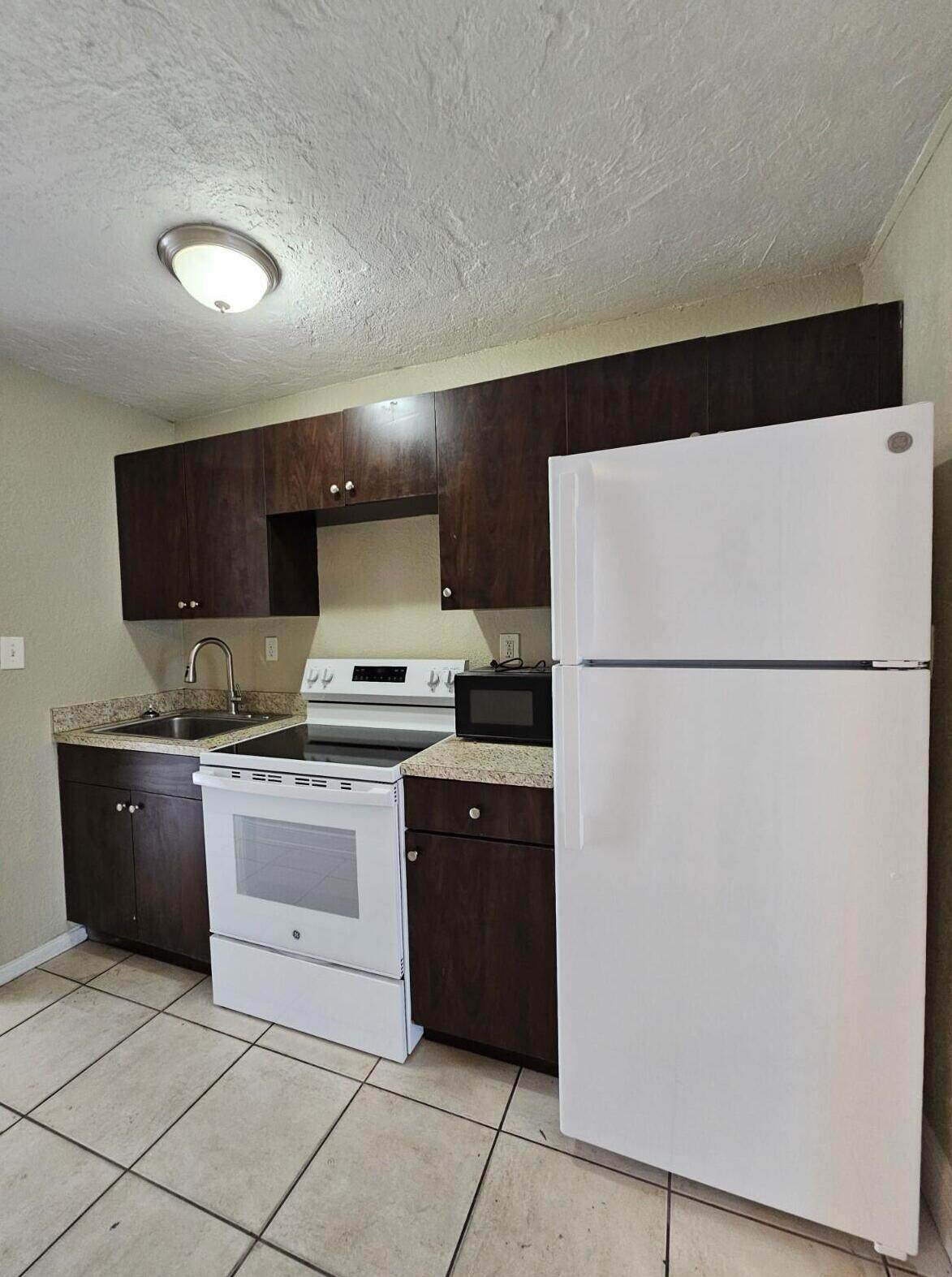 752 Martin Luther King Junior Boulevard - Photo 1