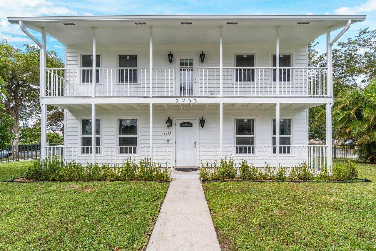 2233 Dock Street - Photo 1
