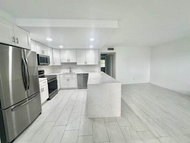 https://bt-photos.global.ssl.fastly.net/beaches/orig_boomver_1_B26018340-2.jpg