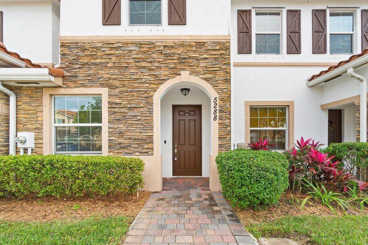 5288 Ashley River Road - Photo 1