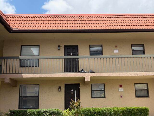 21906 Lake Forest Circle - Photo 1