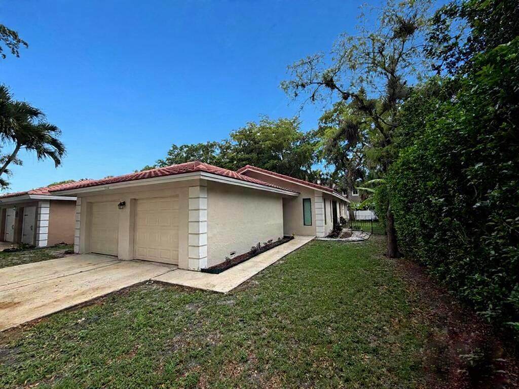 1512 93rd Terrace - Photo 1
