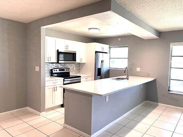 580 High Point Drive - Photo 1