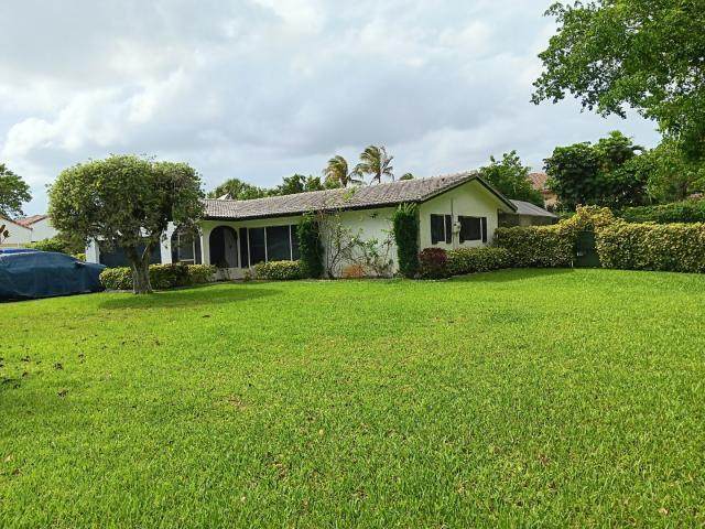 10901 33rd Street - Photo 1