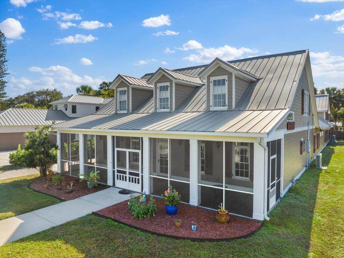 531 Sunset Boulevard - Photo 1