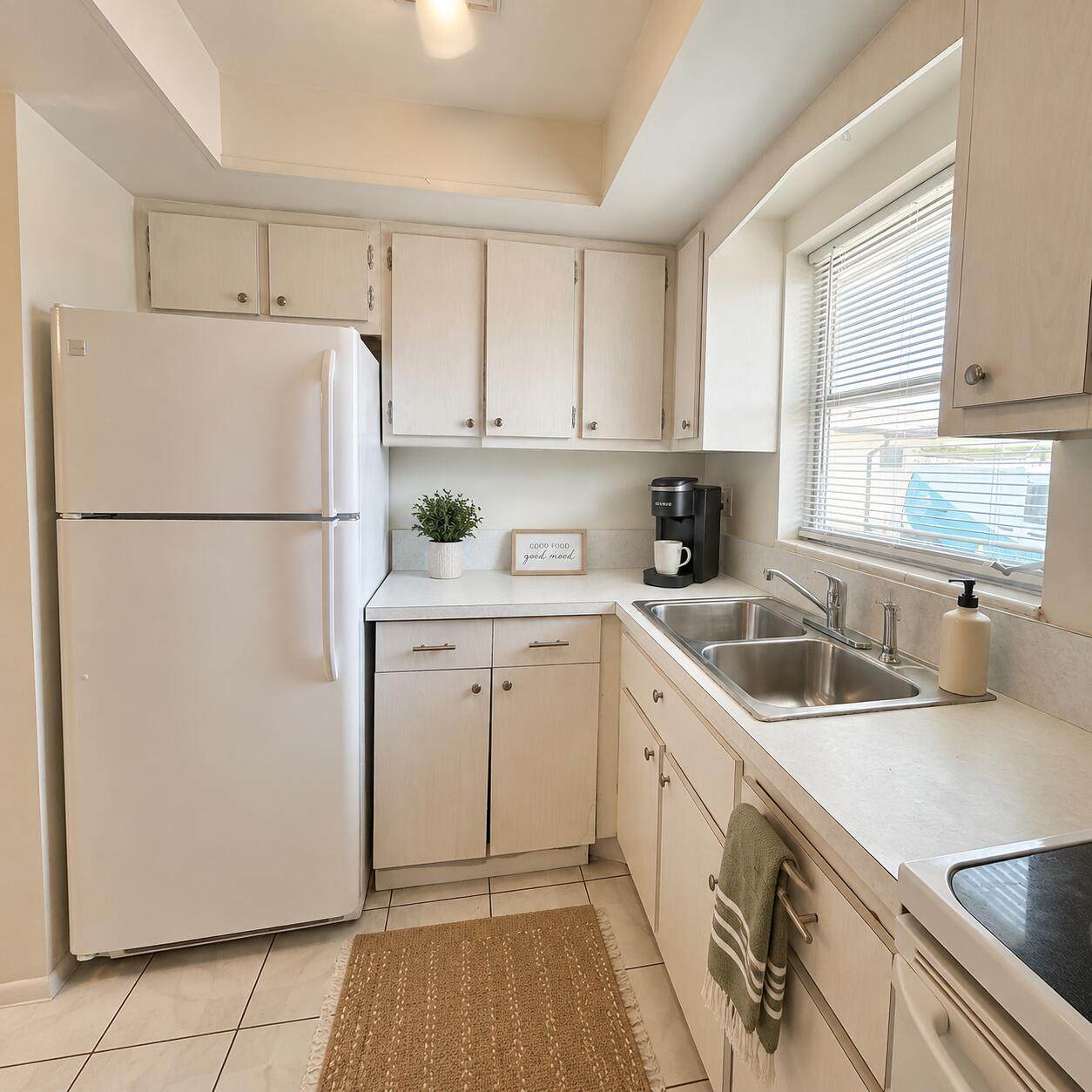 2911 Ashley Dr - Photo 1