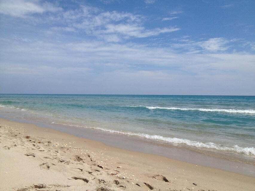 https://bt-photos.global.ssl.fastly.net/beaches/orig_boomver_1_B26026515-2.jpg