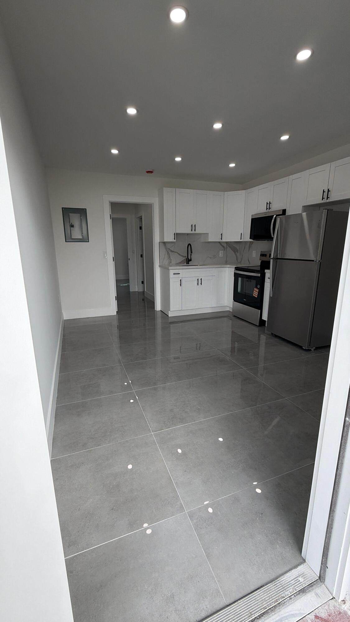 935 Jefferson Avenue - Photo 1