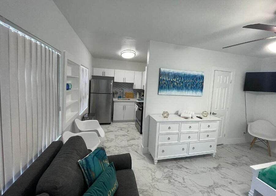 201 Ocean Boulevard - Photo 1