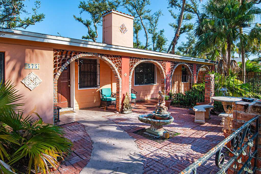 575 Acacia Road - Photo 1