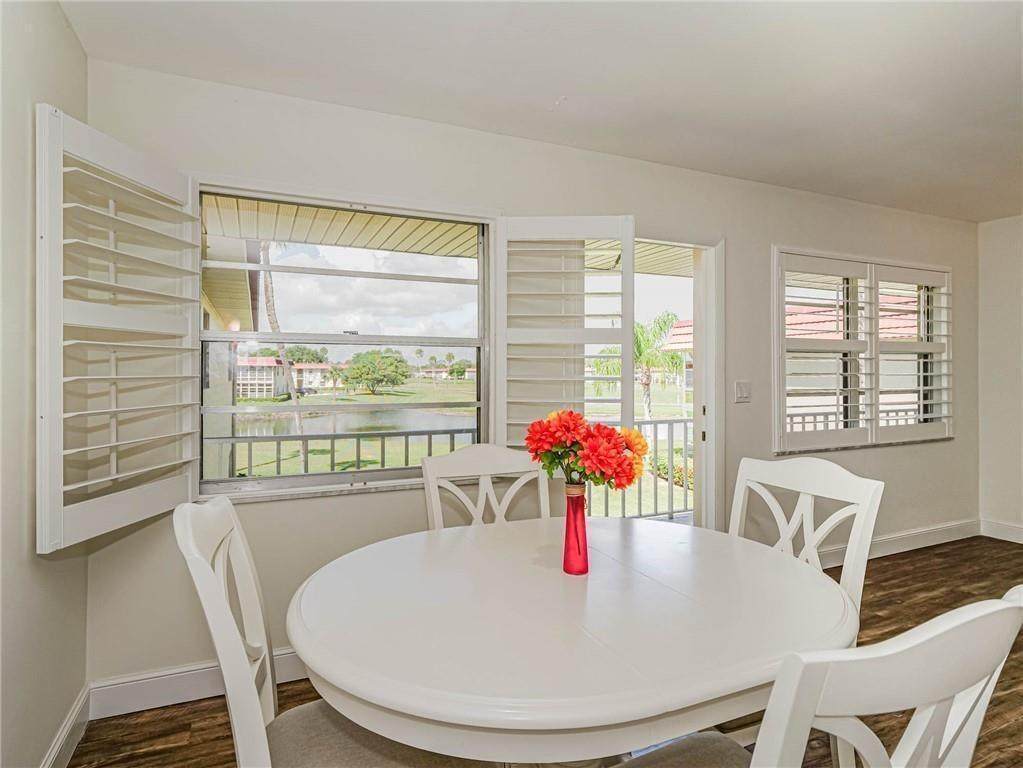 76 Royal Oak Drive - Photo 1