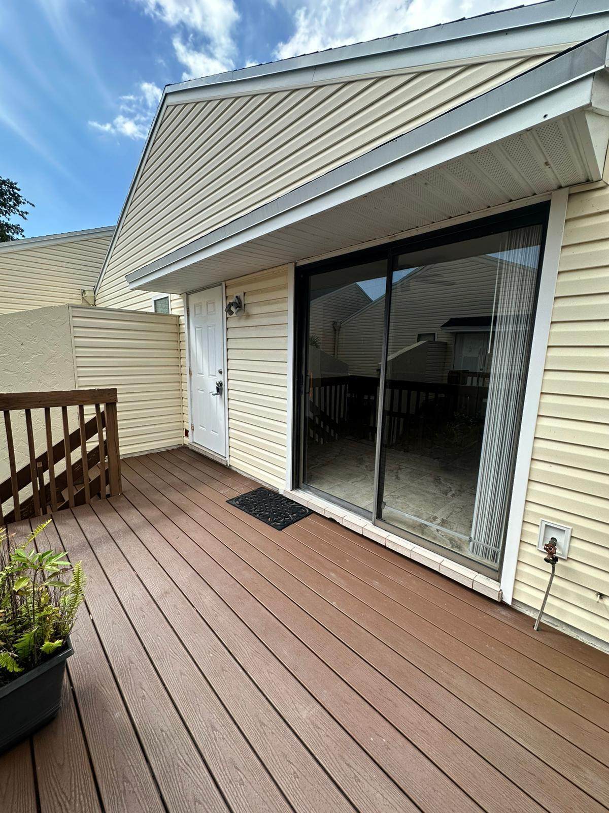 637 Executive Center Drive - Photo 1