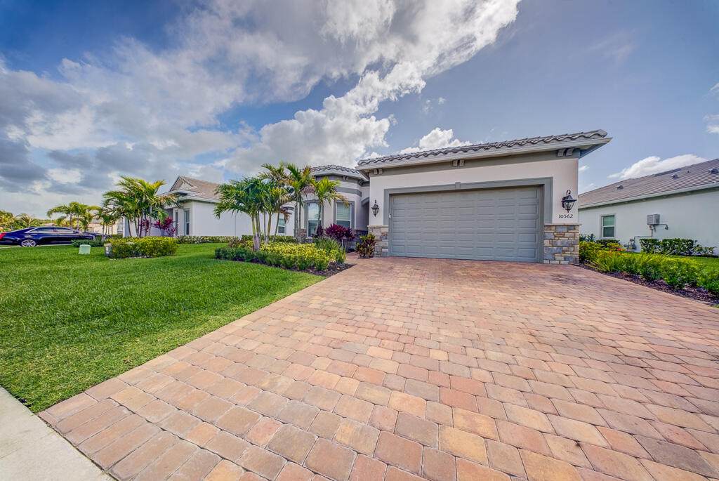10562 Northbrook Circle - Photo 1