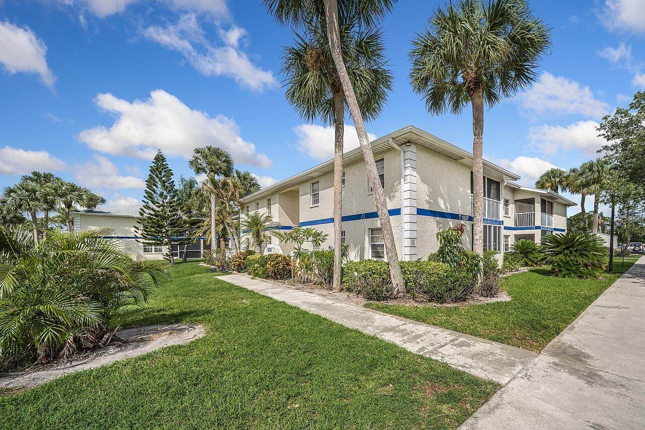 1507 Royal Green Circle - Photo 1