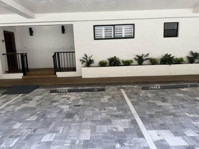 800 Andrews Avenue - Photo 1