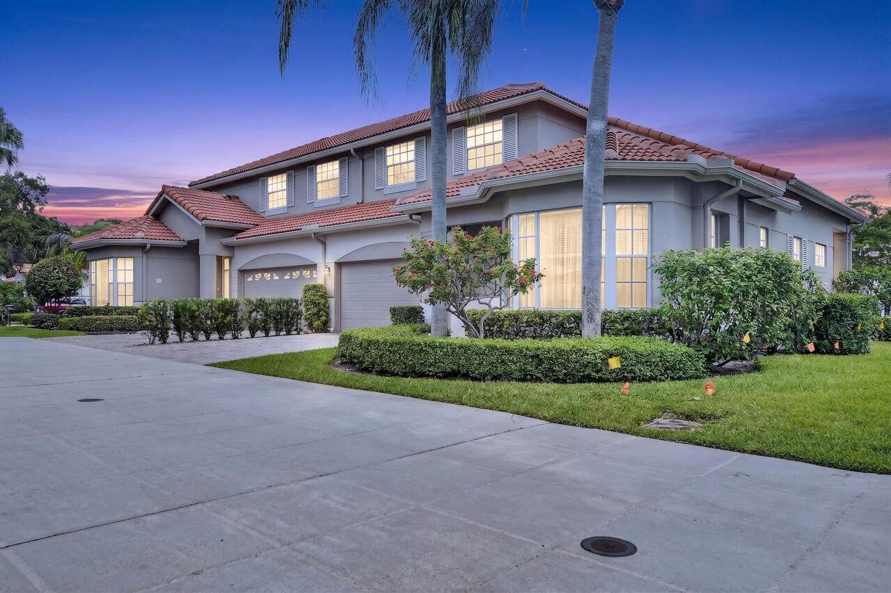 32 Monterey Pointe Drive - Photo 1