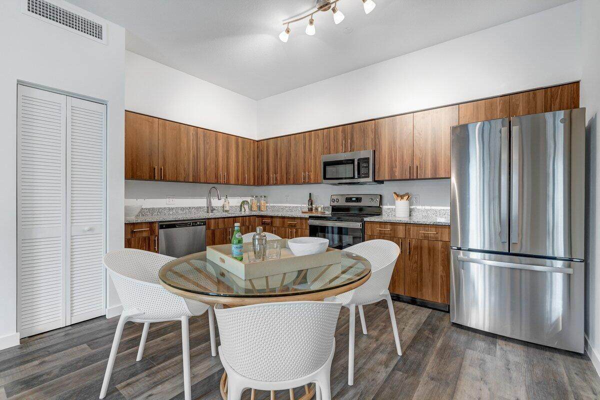 4260 Lakewood Road - Photo 1