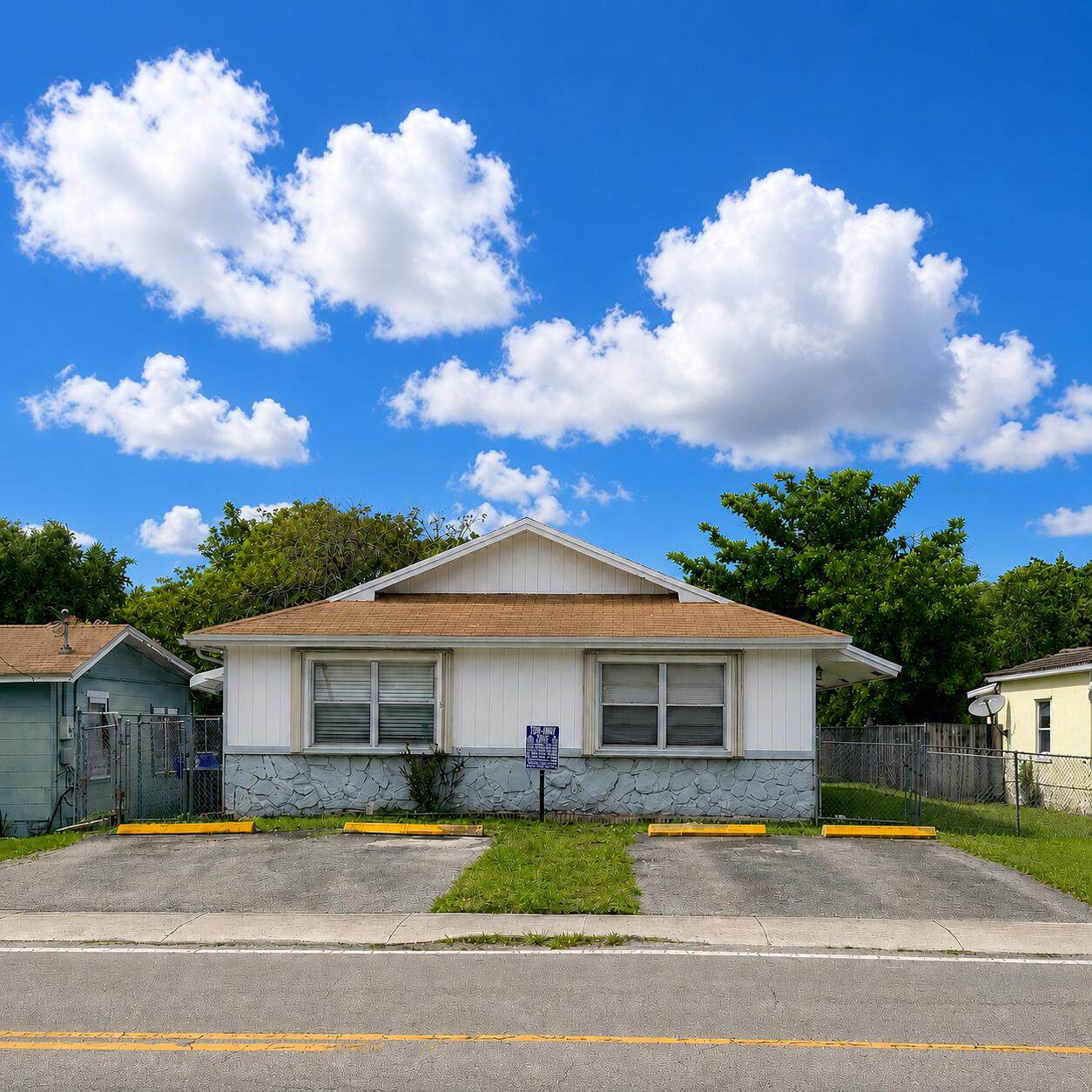 2419-2421 Johnson Street - Photo 1
