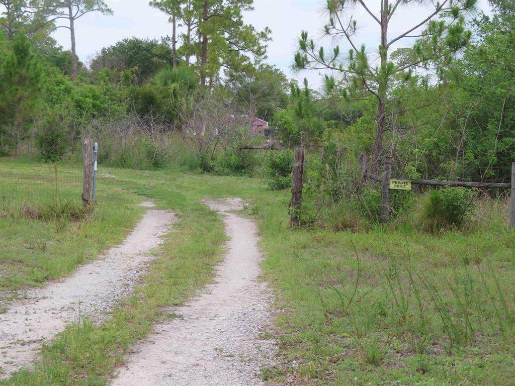 18496 Glades Cut Off Road - Photo 1