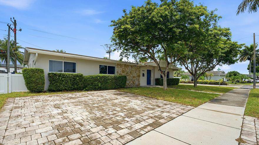 21020 Highland Lakes Boulevard - Photo 1