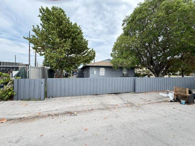 714 H Street - Photo 1