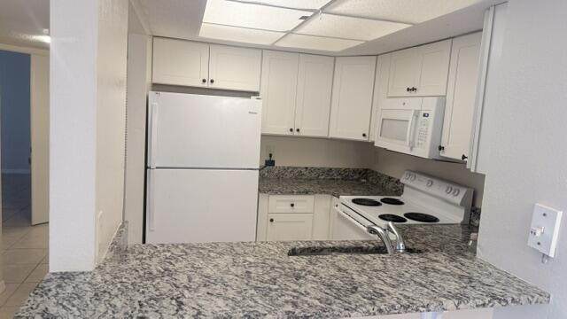 1520 Royal Green Circle - Photo 1