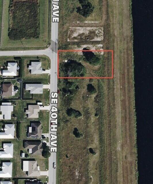810 40TH Avenue - Photo 1