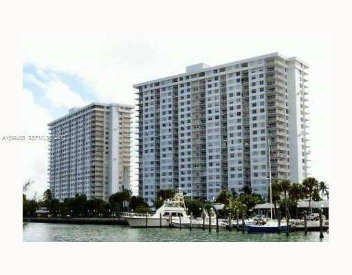 500 Bayview Drive - Photo 1