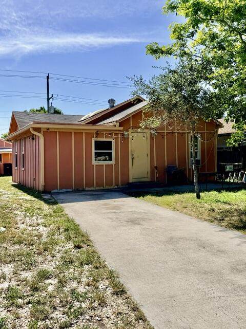 1009 Pine Street - Photo 1
