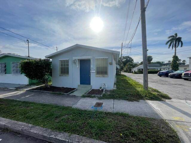 420 Douglass Avenue - Photo 1