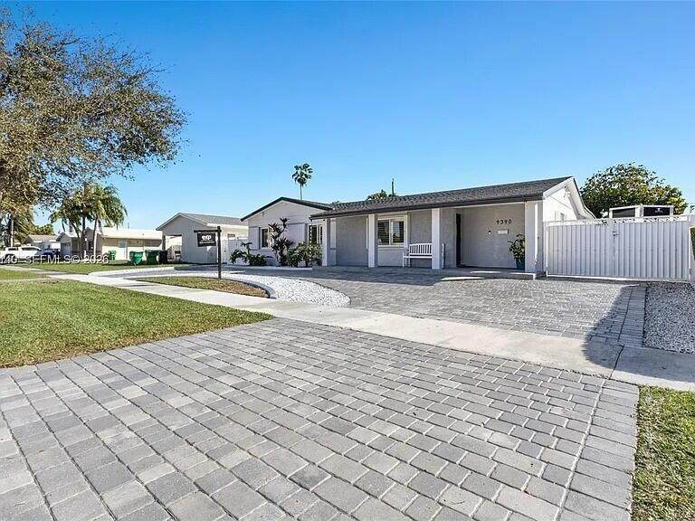 9390 190TH Street - Photo 1