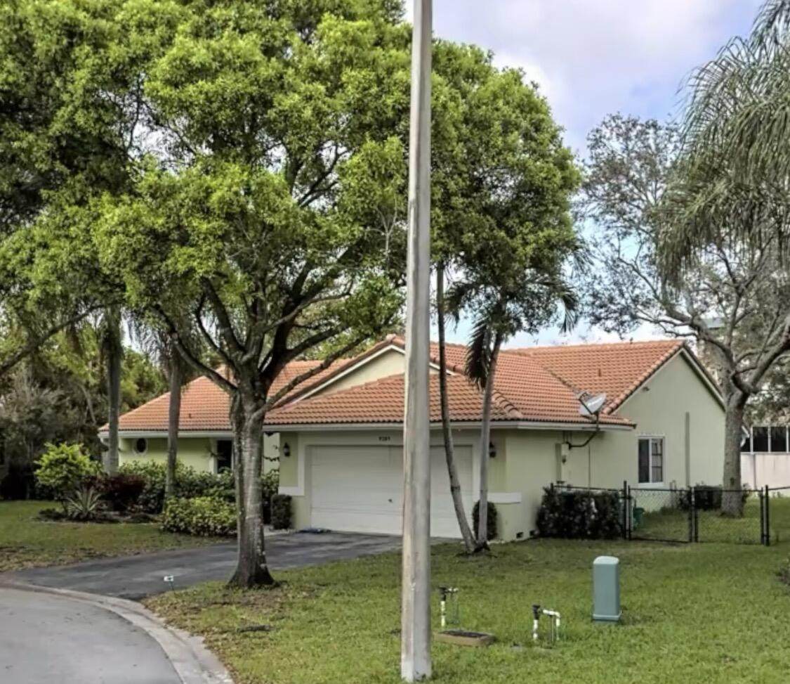 9285 44TH Court - Photo 1