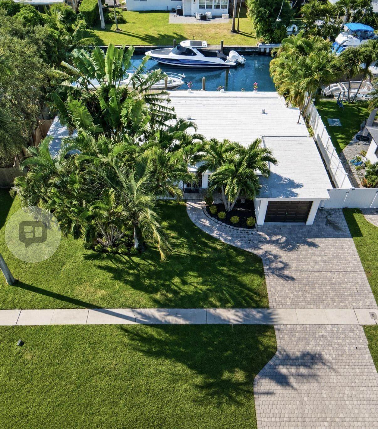https://bt-photos.global.ssl.fastly.net/beaches/orig_boomver_1_B26057883-2.jpg