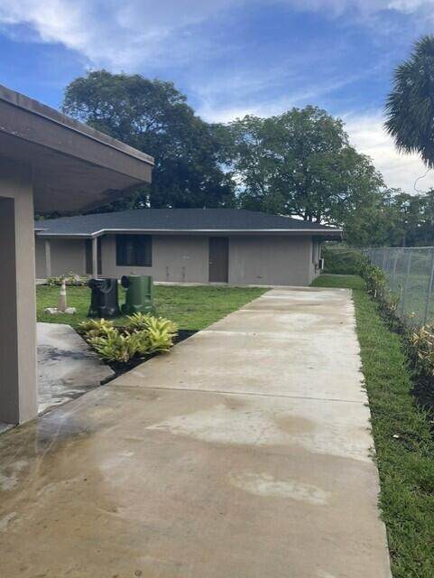 2200 22nd Street - Photo 1