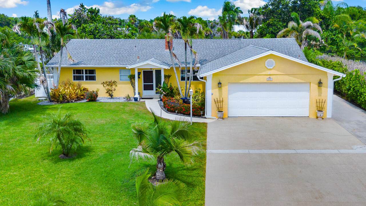 622 Pine Tree Lane - Photo 1