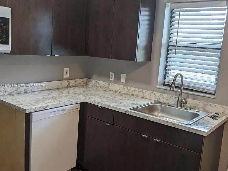 617 Ixoria Avenue - Photo 1