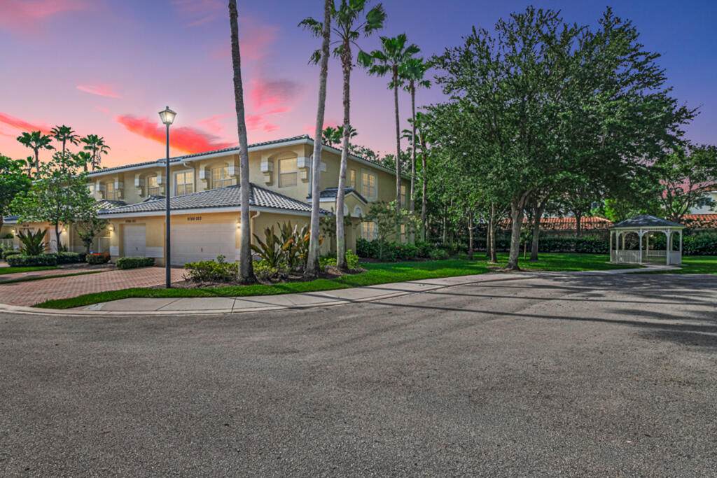 9786 Midship Way - Photo 1