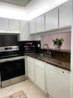 8820 Royal Palm Boulevard - Photo 4