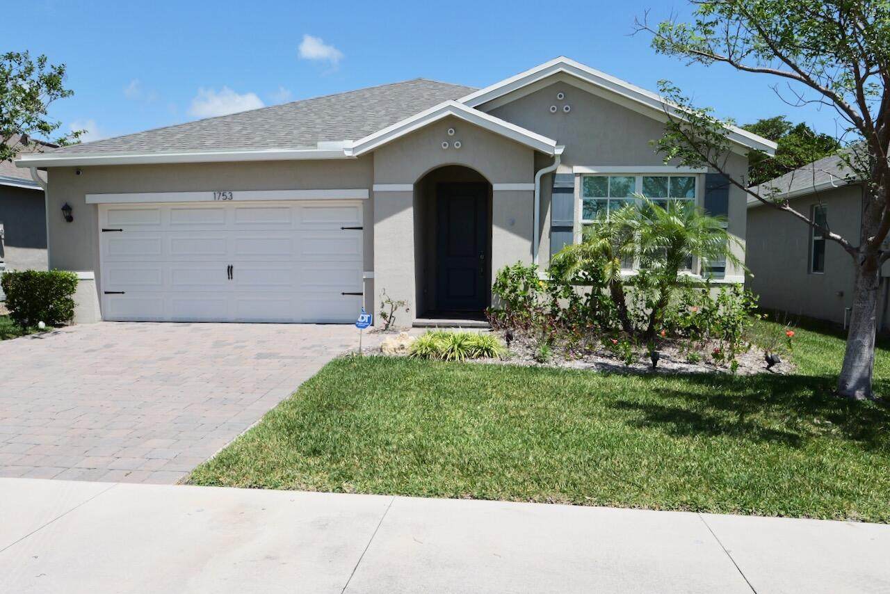 1753 White Pine Terrace - Photo 1