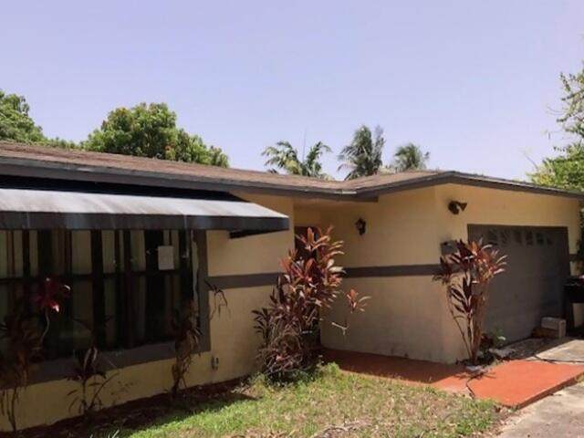 251 16TH Street - Photo 1