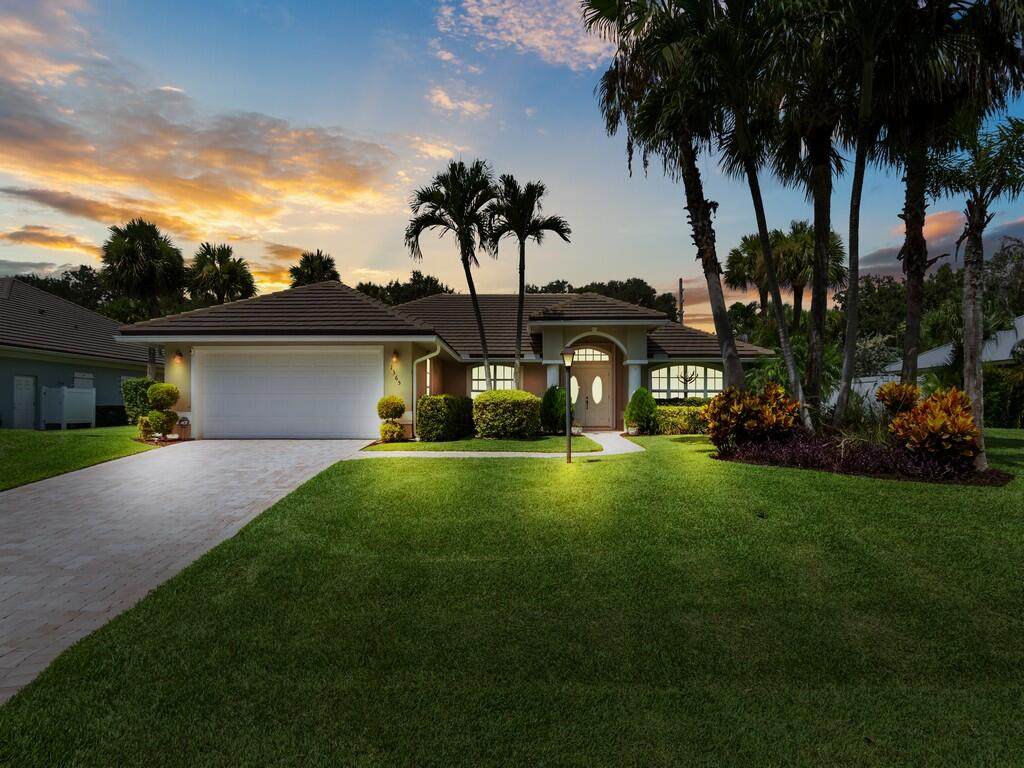 1365 Admirals Walk - Photo 1