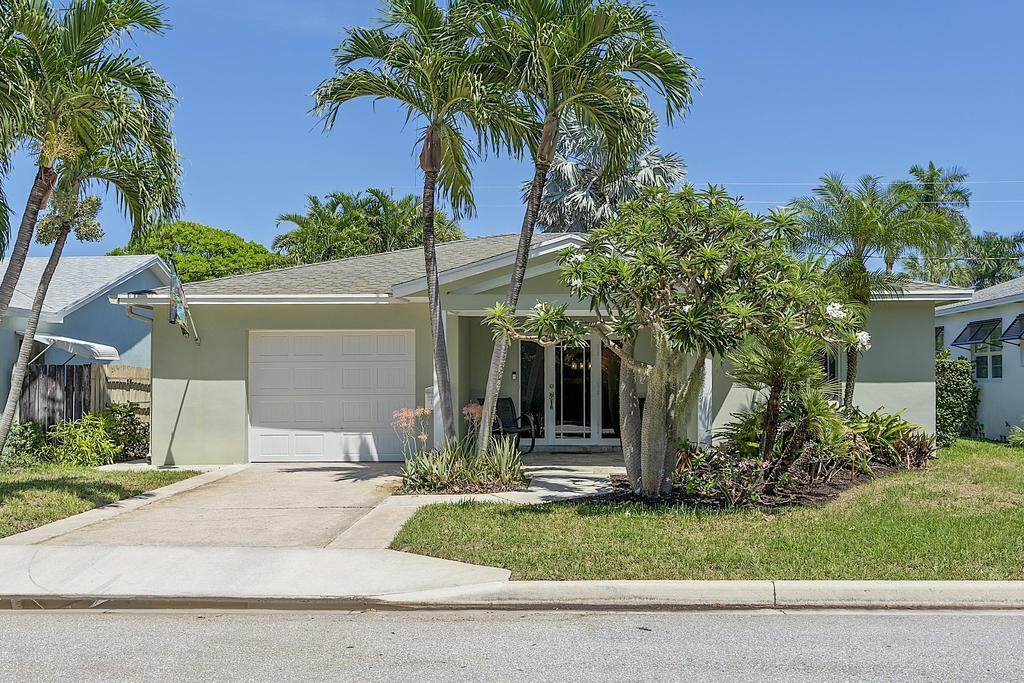 1106 Lakeside Drive - Photo 1
