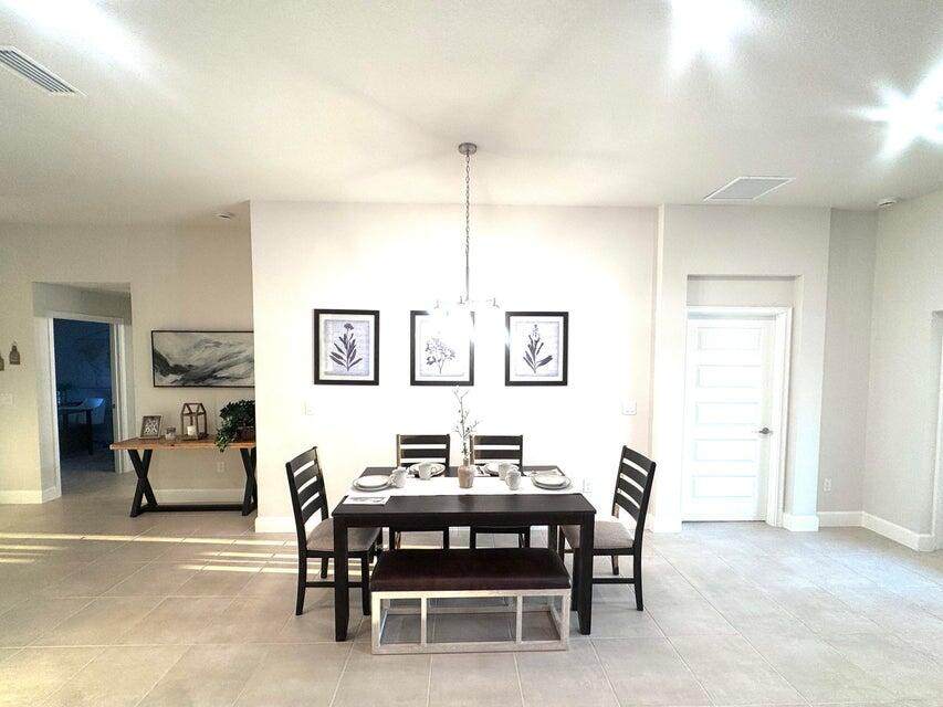 https://bt-photos.global.ssl.fastly.net/beaches/orig_boomver_1_B26064787-2.jpg