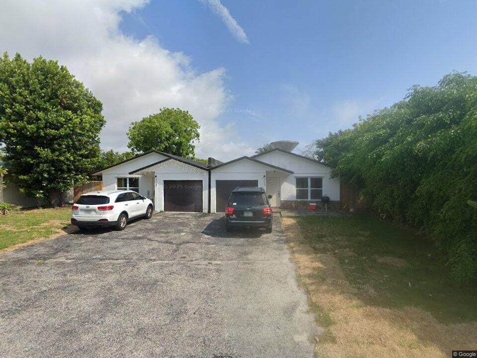 313 21ST Avenue - Photo 1