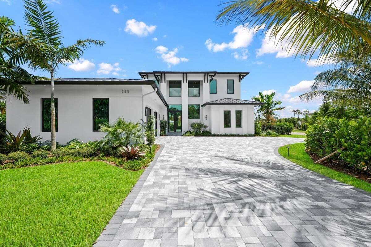 325 Riverside Drive - Photo 1