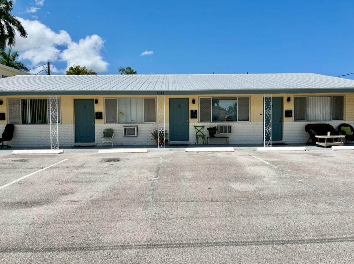 1241 3RD Street - Photo 1