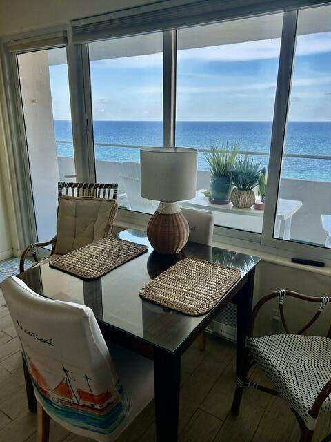 https://bt-photos.global.ssl.fastly.net/beaches/orig_boomver_1_B26066208-2.jpg