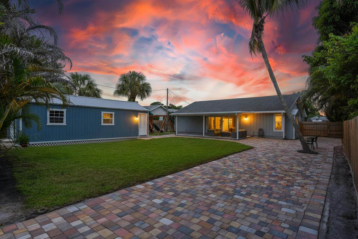4994 Pine Knoll Way - Photo 1