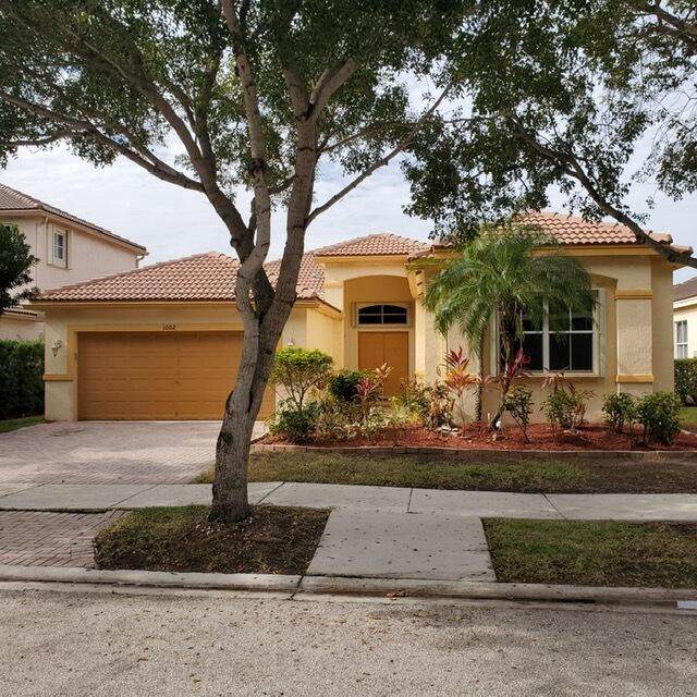1002 Lavender Circle - Photo 1